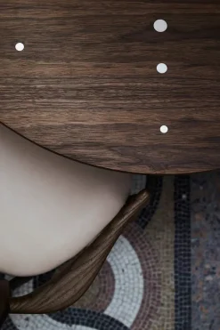 House of Finn Juhl Spiseborde<Sølvbordet af Finn Juhl