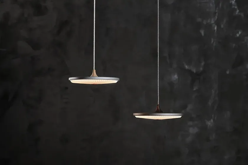 Le Klint Pendler|Spots<Soleil pendel small, røget eg, papir skærm fra