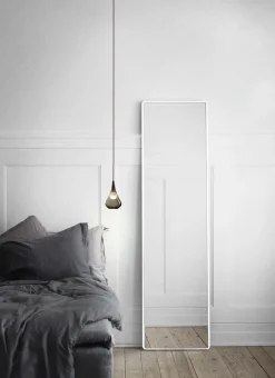 Vipp Spejle<Spejl, medium fra