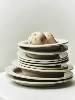 Louise Roe Service<S.R. Small Shallow Bowl fra