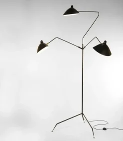 Editions Serge Mouille Gulvlamper|Spots<Standing Lamp w/3 Heads/Arms af Serge Mouille