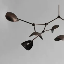 101 Copenhagen Lysekroner|Spots<Stingray Chandelier, grande bronze fra