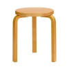 Artek Skamler<Stool 60, honey stained birk fra