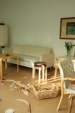 Artek Skamler<Stool 60, walnut stained fra