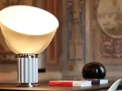 Flos Spots<Taccia Bordlampe fra