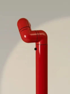 Santa & Cole Gulvlamper|Spots<Tatu Alta Gulvlampe, pure red fra Santa and Cole