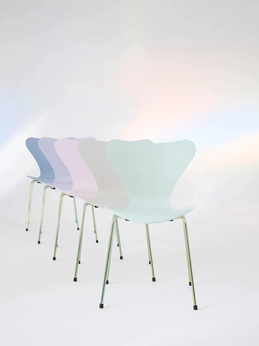 Fritz Hansen Spisebordsstole<70th Anniversary Edition 3107 Spisebordsstol, 7:14 AM Green af Arne Jacobsen