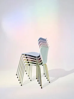 Fritz Hansen Spisebordsstole<70th Anniversary Edition 3107 Spisebordsstol, 7:14 AM Violet af Arne Jacobsen