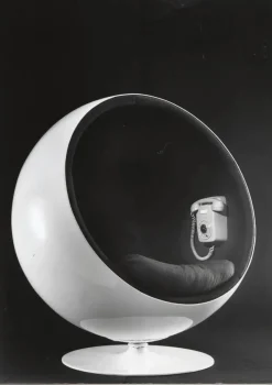 Eero Aarnio Originals Lænestole<The Ball Chair af Eero Aarnio