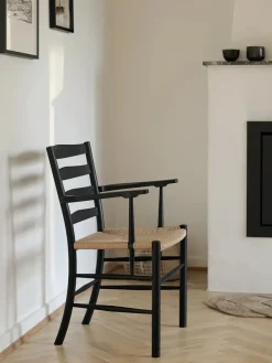 Fredericia Furniture Spisebordsstole<The Klint Armchair, sæbebehandlet eg fra