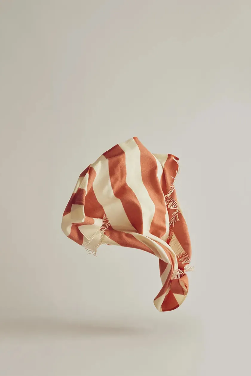 Silkeborg Uldspinderi Puder Og Plaider<The Sweater Plaid, golden yellow fra