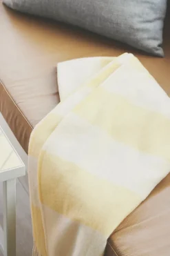 Silkeborg Uldspinderi Gaver Til Hende|Puder Og Plaider<The Sweater Plaid, yellow fra