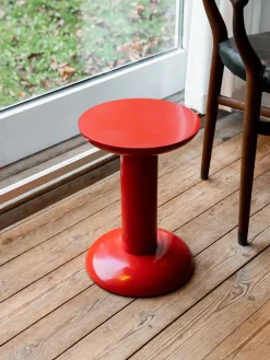 raawii Skamler<Thing Sidebord/Skammel, carmine red fra