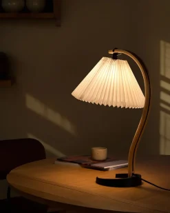 GUBI Spots<Timberline Table Lamp fra