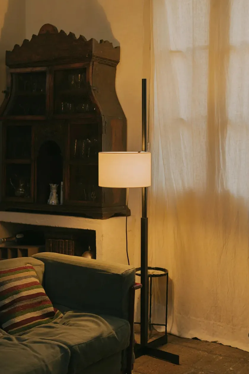 Santa & Cole Gulvlamper|Spots<TMM Gulvlampe, sort eg fra Santa and Cole