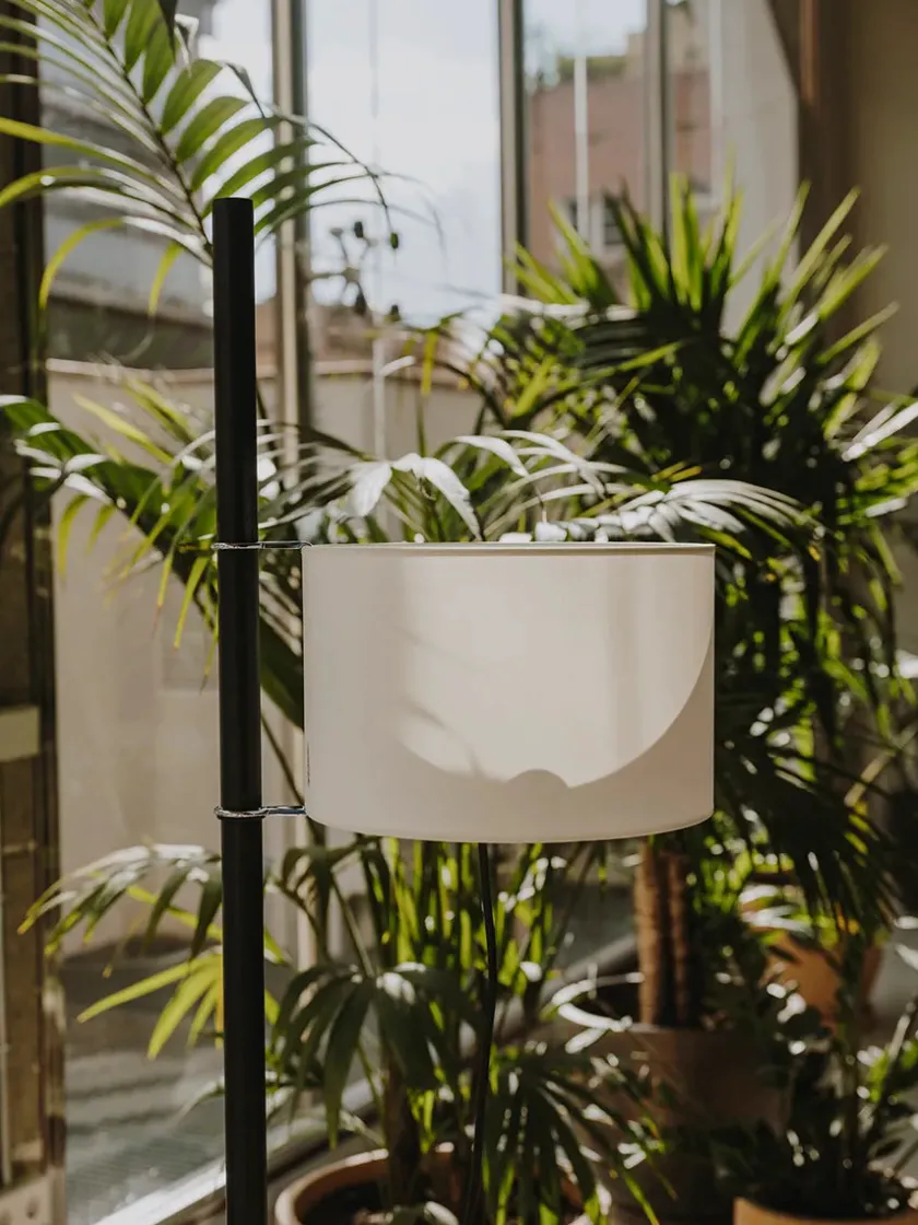 Santa & Cole Gulvlamper|Spots<TMM Gulvlampe, sort eg fra Santa and Cole