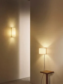 Santa & Cole Væglamper|Spots<TMM Largo Væglampe, valnød fra Santa and Cole