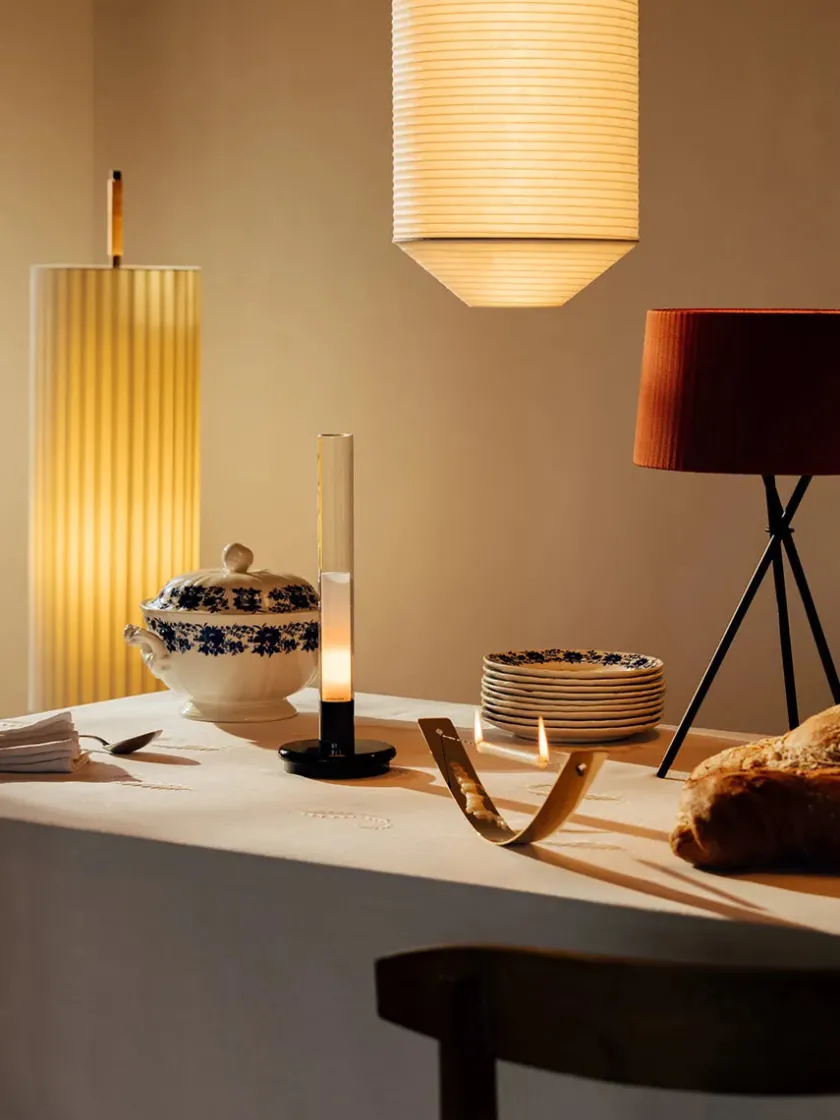 Santa & Cole Spots<Tripode Bordlampe, natural fra Santa and Cole