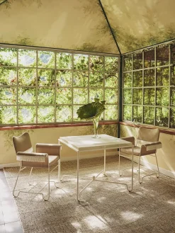 GUBI Havestole<Tropique Outdoor Spisebord fra