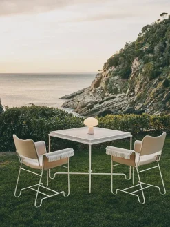 GUBI Havestole<Tropique Outdoor Spisebord fra