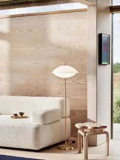 Fritz Hansen Skamler<Utzon Stool fra