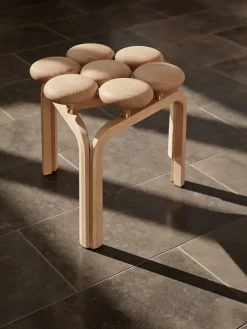 Fritz Hansen Skamler<Utzon Stool fra