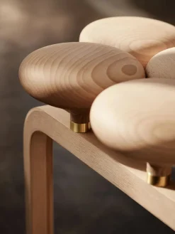Fritz Hansen Skamler<Utzon Stool fra