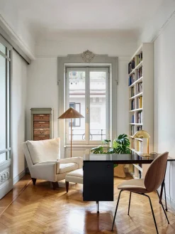 GUBI Puffer<V11 Ottoman, smooth leather cream fra