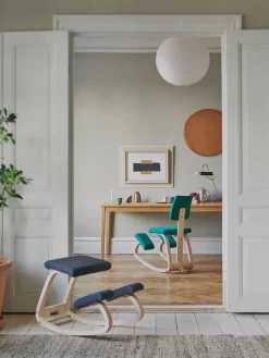 Variér Kontorstole<Variable Plus Stol, sort bøg fra