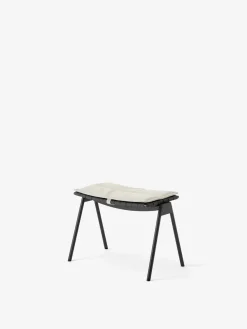 &Tradition Havehynder|Fodskamler<Ville Hynde til AV46 Fodskammel fra