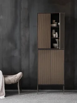 Vipp Vitrineskabe<675 Cabinet H4 fra