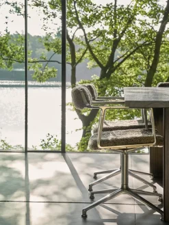 Vipp Spisebordsstole<452 Swivel Chair, dark sand fra