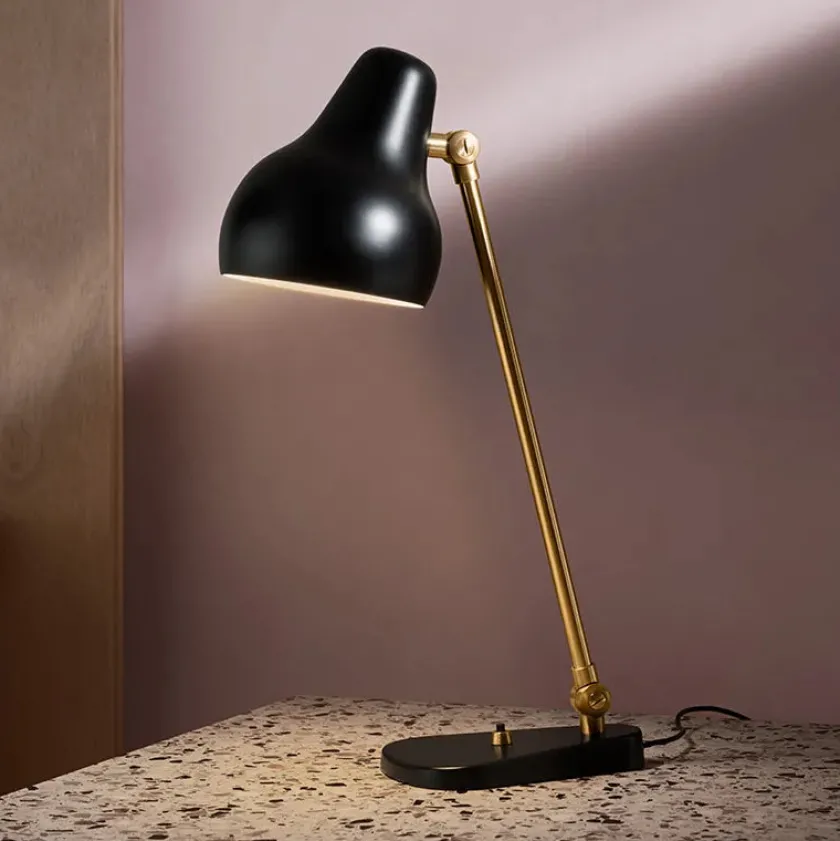 Louis Poulsen Spots<VL38 bordlampe fra