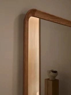 Carl Hansen & Søn Spejle<VLA62 Radiohusspejl fra