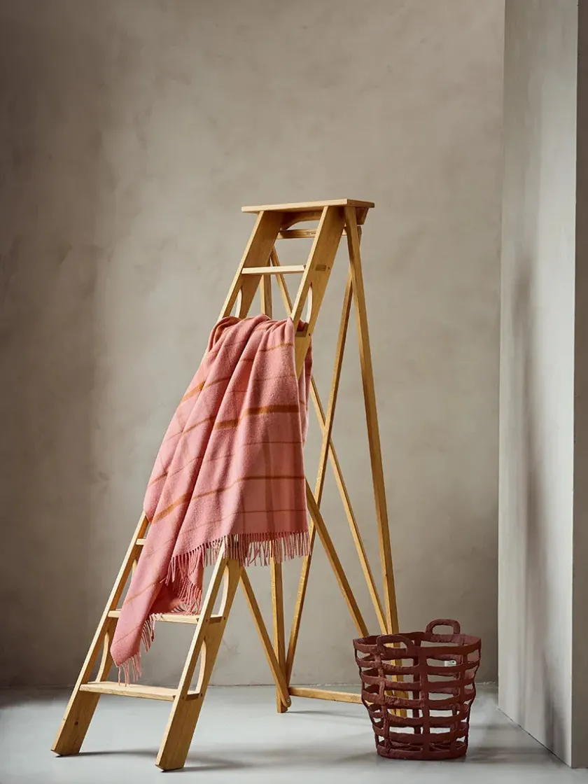 Silkeborg Uldspinderi Puder Og Plaider<Warp & Weft Plaid, beetroot/midnight fra