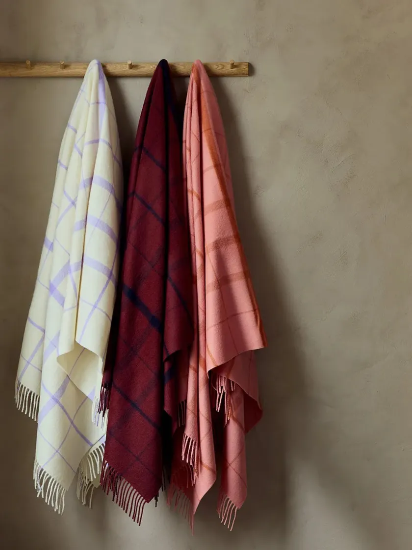 Silkeborg Uldspinderi Puder Og Plaider<Warp & Weft Plaid, beetroot/midnight fra