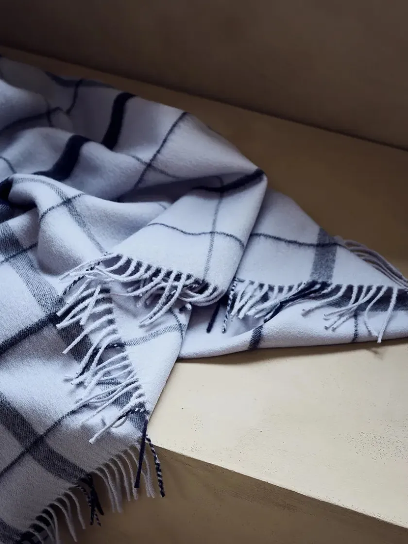 Silkeborg Uldspinderi Puder Og Plaider<Warp & Weft Plaid, concrete/midnight fra