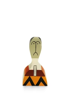 Vitra Gaver Til Ham|Figurer<Wooden Doll nr. 22 fra
