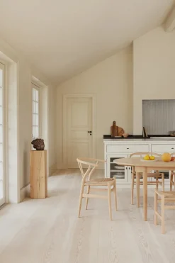 Carl Hansen & Søn Spisebordsstole<Y-stol CH24, eg sæbe af Hans J. Wegner