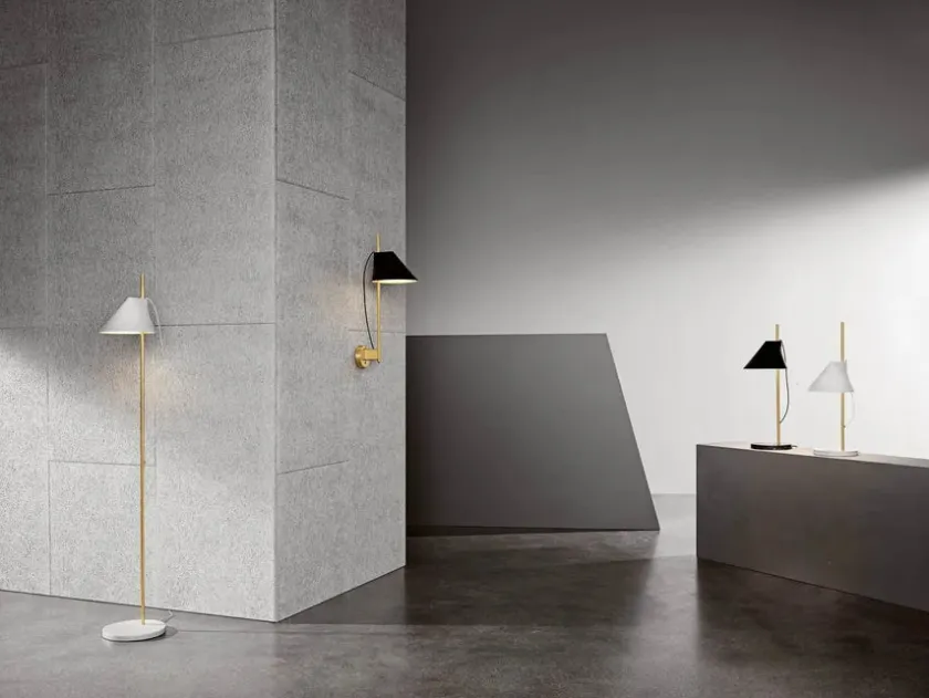 Louis Poulsen Spots<Yuh Brass bordlampe fra