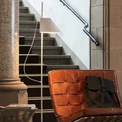 Louis Poulsen Gulvlamper|Spots<Yuh gulvlampe fra